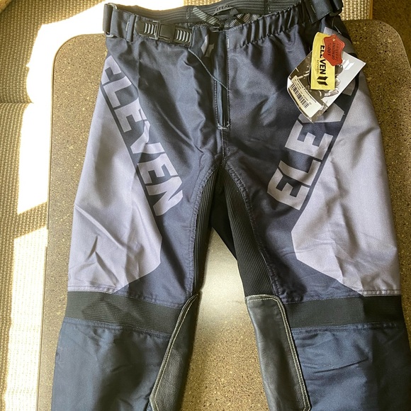 Men’s Dirt Bike Pants - Picture 2 of 2